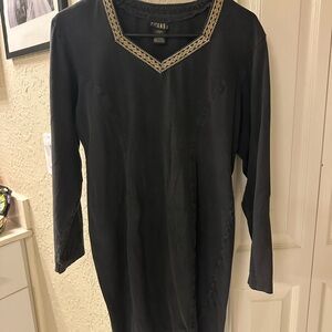 Gitano Black Top with Gold Accents vintage small shoulder pad inserts